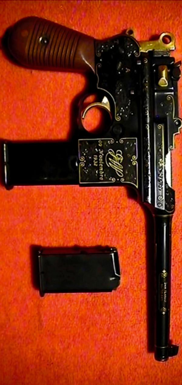 駁克槍原廠製造和收藏品的清晰大圖