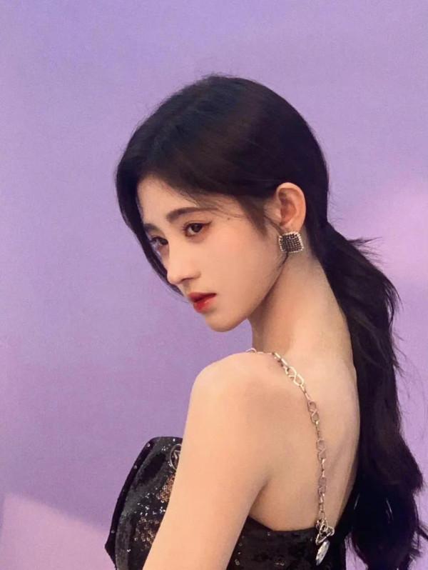 鞠婧禕最新口紅代言真的絕美