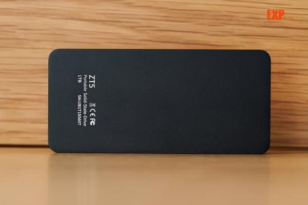 朗科ZT5 1TB移動固態硬碟評測：將內建高階SSD的效能體驗隨身攜帶