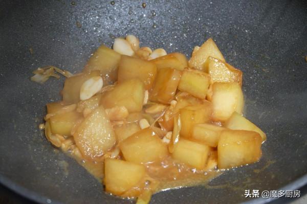 全職媽媽準點做晚餐，20分鐘做出一桌家常飯菜，營養健康味道香