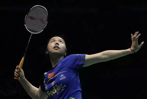 後場對角線高球：出其不意打亂對手節奏與步伐，讓你從被動中解脫