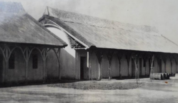 1958年,軍區首長去遼寧縣城時,發現糧倉警衛是犧牲5年的英雄 1958年,軍區首長去遼寧縣城時,發現糧倉警衛是犧牲5年的英雄