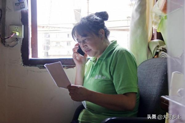 男孩患病，媽媽為此離婚，爸爸離家出走，59歲的奶奶無奈挑起重擔