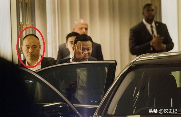 馬雲保鏢曾捨命擋子彈，年入百萬買房買車，馬雲卸任後過得咋樣？