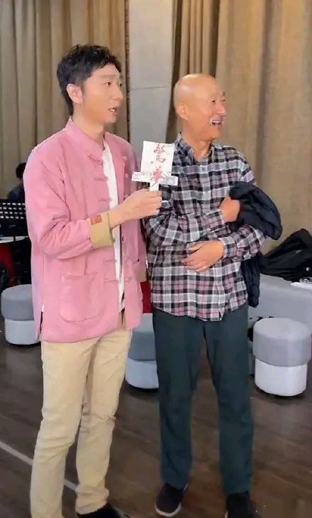 八卦爆料:趙露思、江疏影、柳巖、楊爍、陳佩斯、董璇、包貝爾 八卦爆料:趙露思、江疏影、柳巖、楊爍、陳佩斯、董璇、包貝爾