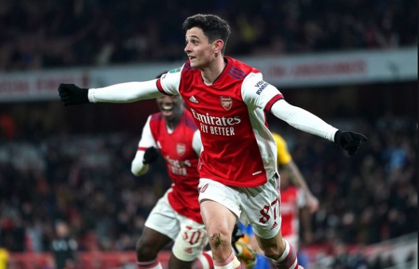 巴薩一邊出售球員，一邊關注年輕小將，帕蒂諾如何選擇