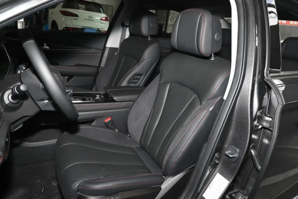 國產旗艦轎車傳祺GA8次頂配,空間大,動力足,能否入手 國產旗艦轎車傳祺GA8次頂配,空間大,動力足,能否入手