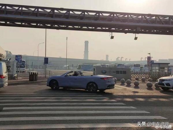 採用軟頂敞篷設計 比亞迪漢敞篷版諜照曝光