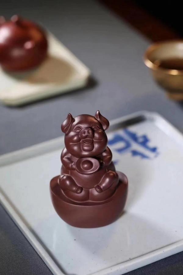 招財福豬，可愛嗎？