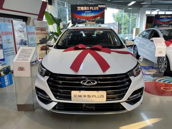 探店調查：大年初一還賣車，&OpenCurlyDoubleQuote;高階卷王&rdquo;非自主莫屬