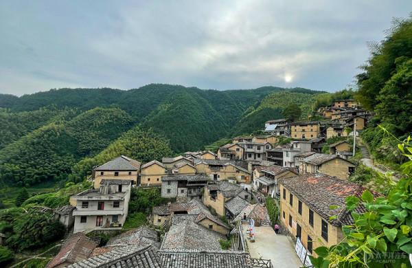 激動壞了！第一次開瑪莎拉蒂長途旅行，居然是這樣的感覺...