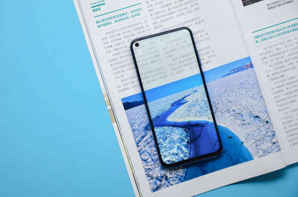 風雨裡“吃雞”等你，你需要一份懷舊手機清單