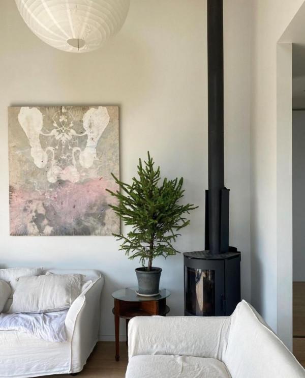 紐西蘭一個太太的山谷之家，簡單寧靜，在山上養女兒，惹人羨慕