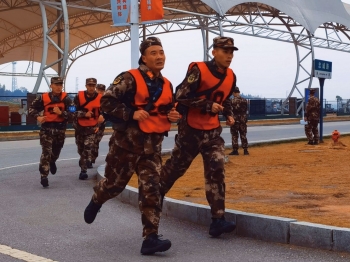 勇士對決!這場標兵比武有看點 勇士對決!這場標兵比武有看點