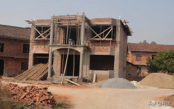 “建房潮”之後，農村建房不能再隨意亂佔了，這兩種情況就拆除
