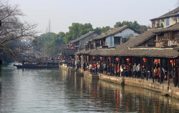 為啥離開農村多年的人，還要重新翻修宅基地，回老家建房養老？