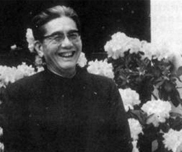 喬冠華有多強？聯合國大會仰天大笑，毛主席：一文能頂兩個坦克師