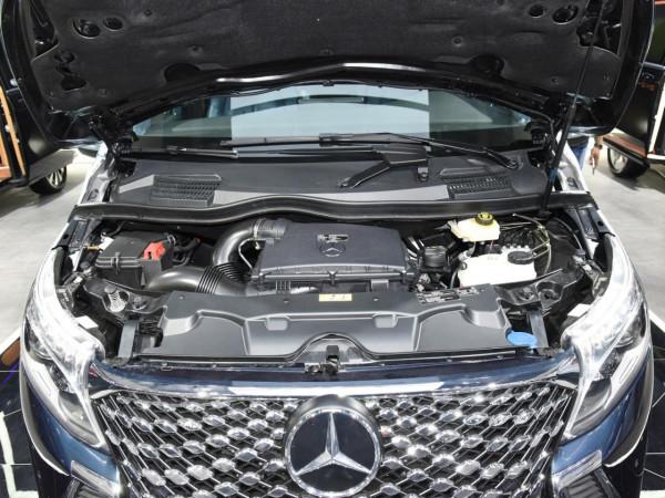 陸地遊艇&mdash;&mdash;傲旋縱橫四海7座賓士商務車