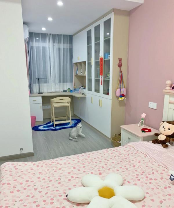 她家78平米，面積不大，卻很舒適溫馨，滿滿的煙火氣息，太喜歡了