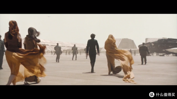 真是誰拍誰尷尬,一部披著科幻外衣的宗教電影,充滿了宿命論 真是誰拍誰尷尬,一部披著科幻外衣的宗教電影,充滿了宿命論