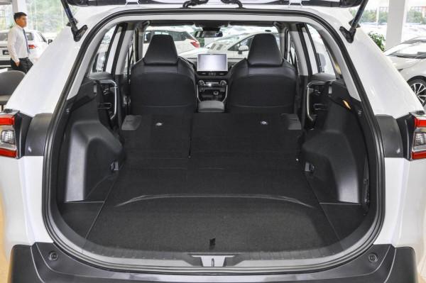 SUV還是雙擎的省油，不如看看廣汽豐田威蘭達，安靜、安全、舒適