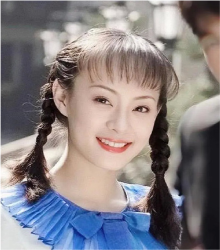 女明星年輕時的顏值，孫儷不輸蔣勤勤，劉雪華像真人洋娃娃