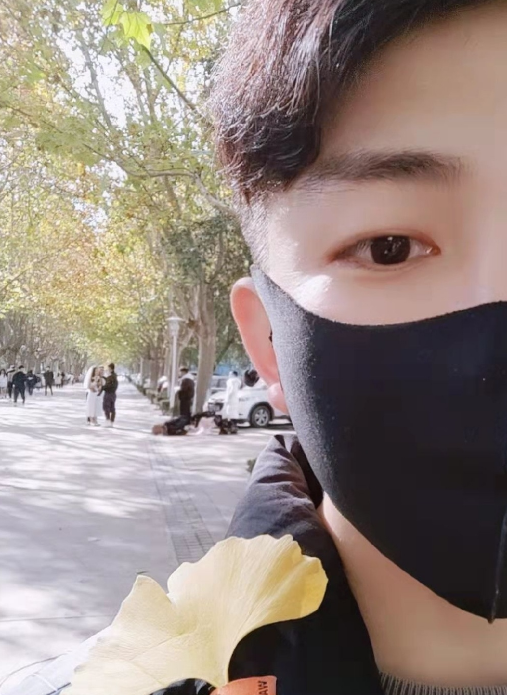 芒果臺涉嫌侵犯肖像權，用素人照p禿頭，當事人：頭髮尚且濃密