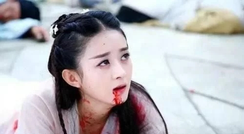 九位女明星吐血的場景,劉亦菲仙氣飄飄,花千骨太可憐了 九位女明星吐血的場景,劉亦菲仙氣飄飄,花千骨太可憐了