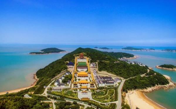 11月4日，心悠然酒將攜手百家講壇名師論道普陀山，再啟經典