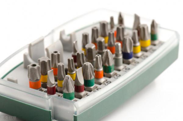 行業研究：刀片電池助力比亞迪鞏固新能源汽車領域的市場地位