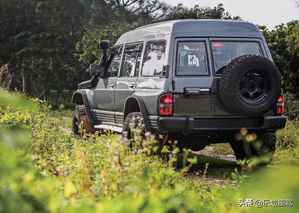 超強價效比的硬漢越野，改裝起來居然可以那麼好看