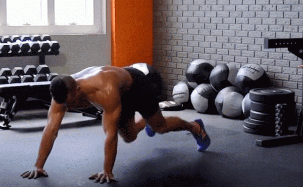 高效減脂+腹肌養成：5種登山跑動作演示