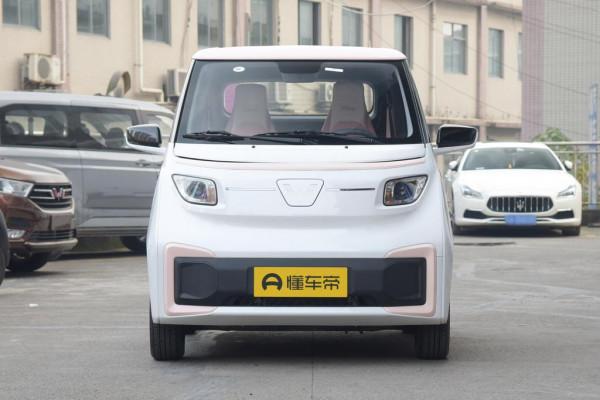 五菱Nano EV,微型車,頂配售5.98萬,造型小巧 五菱Nano EV,微型車,頂配售5.98萬,造型小巧