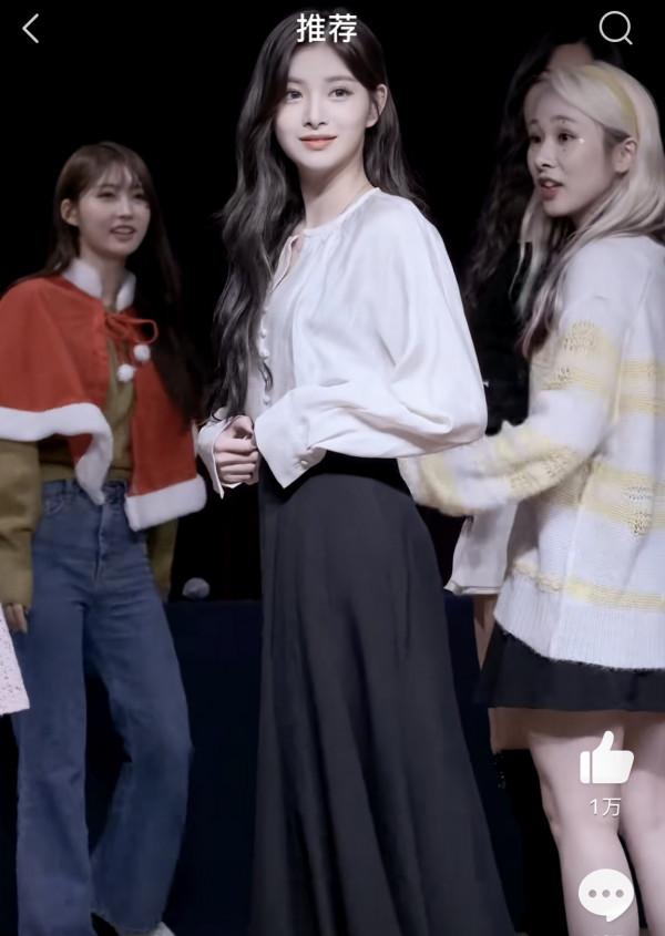 中國藝人在韓務工不易？王怡人艱難打拼，黃仁俊舞臺零鏡頭？