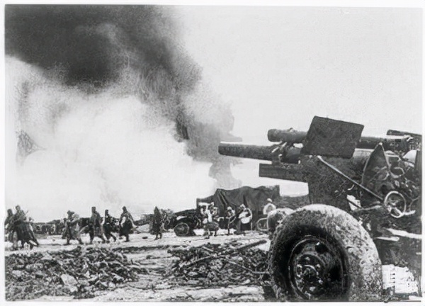 國軍少將李華連夜潛逃，陳毅下令將其妻子禮送出境，事後才知高明