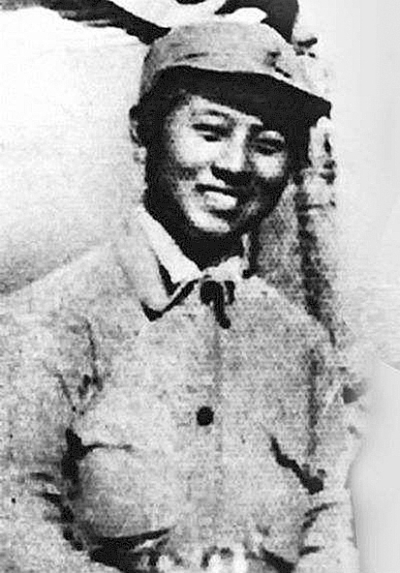 女烈士辛銳：懷孕5個月依然堅持戰鬥，犧牲前腹部中彈，終年23歲