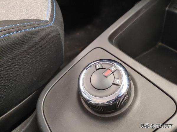 東風新能源EX1到店實拍，5萬塊的通勤電動車，大家覺得怎麼樣