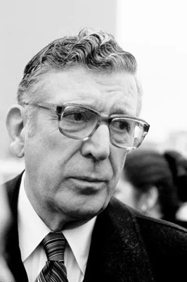 十大美國駐華大使的罕見秘密:在山東抗日 看上海解放 赴香港當特工 十大美國駐華大使的罕見秘密:在山東抗日 看上海解放 赴香港當特工