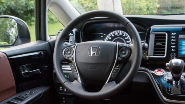 動力一樣,保養比奧德賽貴,但艾力紳為何仍賣的好 動力一樣,保養比奧德賽貴,但艾力紳為何仍賣的好