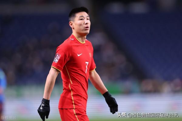 中國隊和日本隊的比賽讓人看到絕望？蒿俊閔老了，鄭錚不能打邊衛