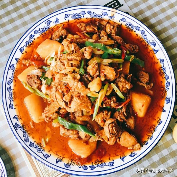 新疆12道特色經典名菜,全是硬菜,牛羊雞都有,極具新疆特色 新疆12道特色經典名菜,全是硬菜,牛羊雞都有,極具新疆特色