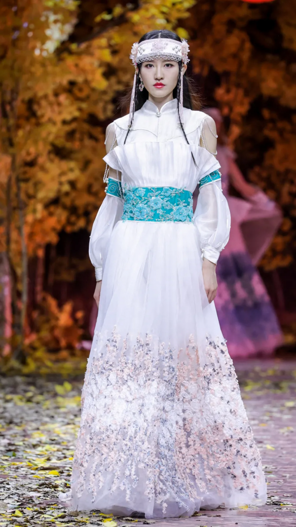 專題 | 看!少數民族的“時尚經” 專題 | 看!少數民族的“時尚經”