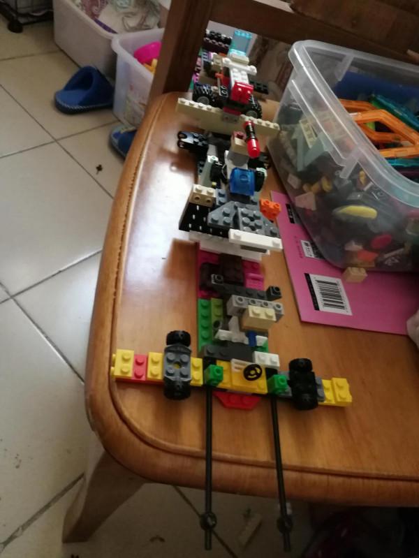 小孩子玩積木的好處 小孩子玩積木的好處