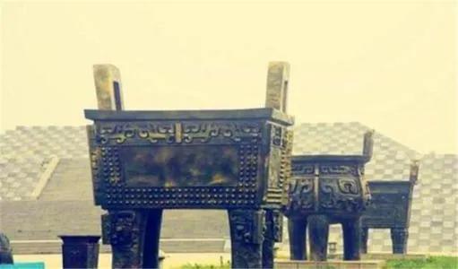 我國五大稀世珍寶，有兩個流入日本，其餘兩個或在秦始皇陵