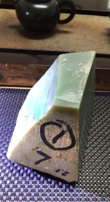 「凡刻」“問”一把石瓢玉“壺”