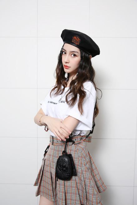 Angelababy終於說真話了!獨自現身北京電影節,自稱內心很叛逆 Angelababy終於說真話了!獨自現身北京電影節,自稱內心很叛逆