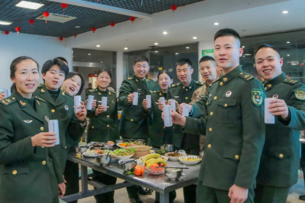 第71集團軍：虎年春節在軍營，別樣的暖！