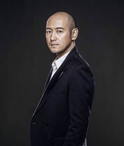 13歲成為“瓊男郎”,開過酒吧跨界做了演員,因《國子監》被關注 13歲成為“瓊男郎”,開過酒吧跨界做了演員,因《國子監》被關注