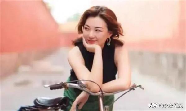 清華才女劉思麟：因和愛因斯坦“合影”走紅網路，後在故宮修文物