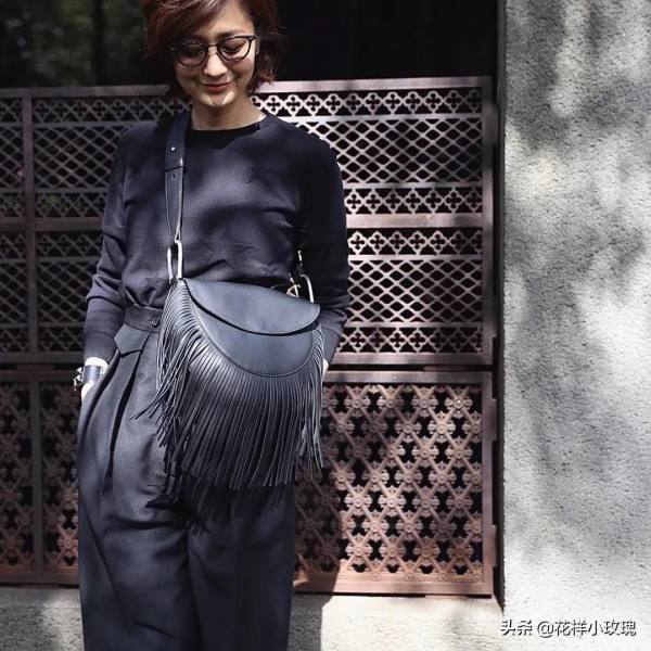 五六十歲不想有“大媽感”？看52歲的福岡佳子，優雅又減齡